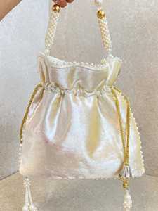 Sac à main décoratif perlé pas cher pour femmes avec broderie complexe, idéal pour les invitées de mariage, les demoiselles d'honneur et les occasions festives - Product Image 3