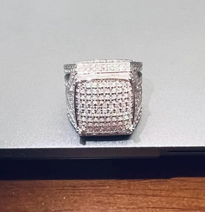 แหวนมอสซาไนต์ทรงสี่เหลี่ยมสีชมพู เงินแท้ 925 ประดับเพชรแบบ Iced Out สไตล์ฮิปฮอป แหวนหรูหราเพชร VVS - Product Image 2