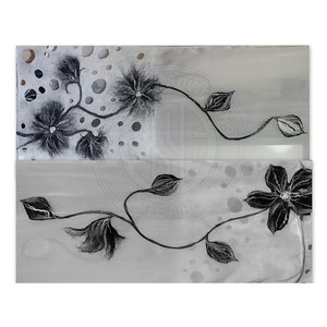 Pañuelo de seda elegante con estampado, accesorio para el guardarropa diario, ropa de oficina y estilo de viaje. - Product Image 3