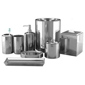 Juego de accesorios de baño de metal de lujo con dispensador de jabón y soporte para cepillos - Product Image 3