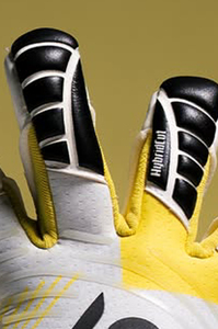 ถุงมือผู้รักษาประตู OEM ผลิตในปากีสถาน ระบายอากาศได้ดี ถุงมือฟุตบอลผู้รักษาประตู รุ่นล่าสุด พร้อม Ako - Product Image 2