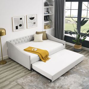 Divano letto imbottito trapuntato a grandezza naturale con letto estraibile singolo, schienale con bottoni e braccioli decorati con borchie in rame, colore beige - Product Image 3