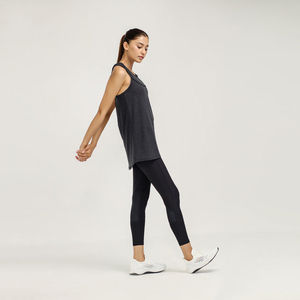 Débardeur de sport basique uni en tissu de soie pour femmes, vente en gros, logo personnalisé, OEM, ODM, marque privée, XS, modèle basique uni et élégant pour femmes - Product Image 3