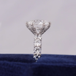 Anillo de compromiso clásico con diamante de talla brillante redondo para mujer, oro blanco, diamantes cultivados en laboratorio con certificación IGI, color D - Product Image 2