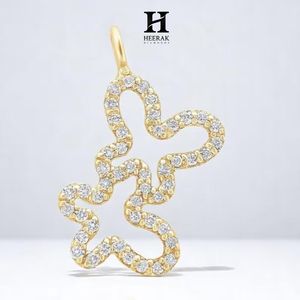 Fabricante de Joyería Fina Personalizada - Colgante de Diamantes con Motivo de Mariposa en Oro de 14k para Venta al Por Mayor, Certificado IGI/GIA - Product Image 5