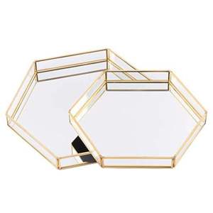 Juego de Bandejas Decorativas Hexagonales Doradas con Espejo - Organizador de Perfumes de Metal y Vidrio, Plato para Guardar Joyas, Decoración para el Hogar y Bodas - Product Image 1