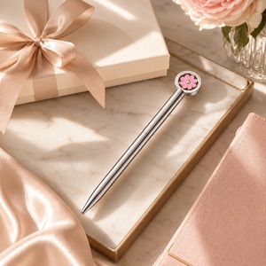 Stylo à bille rotatif en métal Blossom |   Or rose, argent, or |   Image de haute qualité |   Stylo à recharge D1 remplaçable, stylo cadeau - Product Image 3