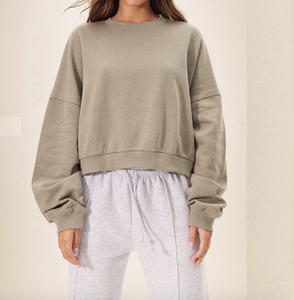 Sweat-shirts à capuche courts pour femmes, grande taille, en coton respirant, à épaules tombantes, style oversize, en molleton décontracté, teint en pièce, pour automne-hiver - Product Image 1