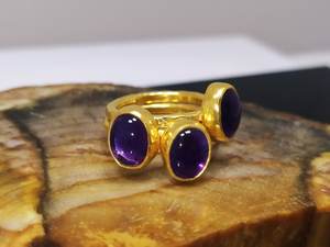 Anillo de Plata de Ley 925 Hecho a Mano con Triple Amatista de Lujo, Sin Níquel, Regalo para Ella, Día de la Madre - Product Image 2