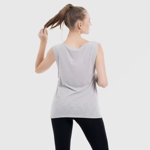 Camiseta sin mangas gris claro para mujer, lisa, con logo personalizado, suave, transpirable, ajustada, informal, al por mayor OEM - Product Image 2