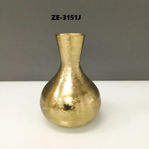 Florero de Metal Hecho a Mano de Lujo, Centro de Mesa Decorativo de Hierro Dorado Premium para Hogar Moderno, Vestíbulo de Hotel, Recepción de Bodas, OEM, ODM - Product Image 1