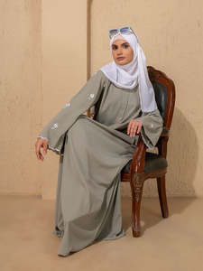 Abaya grise pour femme, longue, coupe ample, manches longues, col montant, tenue quotidienne modeste, style Moyen-Orient, broderie florale, coton - Product Image 4