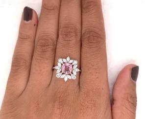 Anillo de Compromiso con Halo y Corte Cojín Rosa de 1.15 Ct, Oro Rosa de 14K, Anillos de Diamantes Cultivados en Laboratorio, Estilo Floral Marquesa, Aniversario, Boda - Product Image 2
