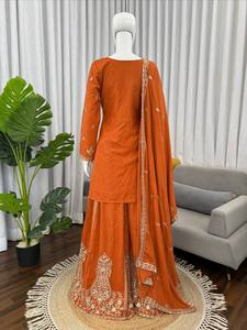 Conjunto Sharara Bordado Naranja para Mujer, Kurti, Dupatta, Traje Tradicional Indio Pakistaní para Bodas y Fiestas - Product Image 2