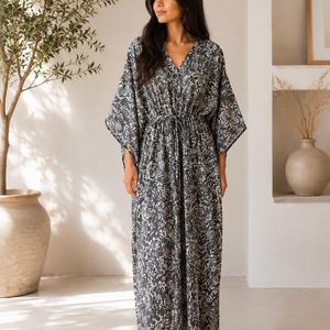 Robe en lin 100% écologique à imprimé floral, col en V, manches courtes, coupe ample, longueur genou, avec lien devant, pour un style décontracté estival - Product Image 4