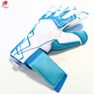 Gants de gardien de but durables à prix de gros pour équipes scolaires et matchs de club – Accessoire fiable avec double support de poignet - Product Image 2