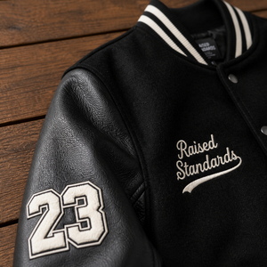 แจ็คเก็ตวาร์ซิตี้สีดำสำหรับผู้ชาย รุ่น Raised Standards ปักตัวอักษร R แขนหนัง สไตล์ Preppy เหมาะสำหรับใส่ในฤดูใบไม้ร่วง - Product Image 5