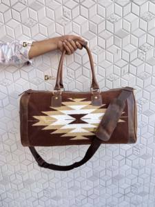 Bolsos de Viaje Grandes de Cuero Genuino con Diseño Nuevo, Hechos a Mano, Estilo Vintage Azteca, con Patrón Occidental, Multiusos - Product Image 4