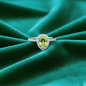 Boucles d'oreilles pendantes Lab Emerald en argent sterling 925, pierre précieuse verte de naissance de mai, bijoux élégants pour femme, cadeau - Product Image 1