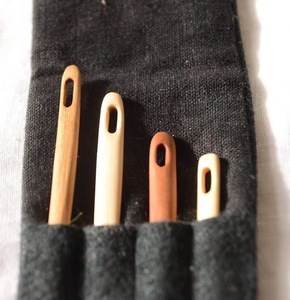 Aiguille à tisser en bois naturel, navette à broderie faite à la main, outil de couture naturel poli pour le tricot manuel - Product Image 2