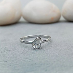 Bague de fiançailles et de mariage solitaire classique fantaisie en or massif 14 carats, sertie de diamant de laboratoire IGI VVS, taille poire, 2 carats, personnalisée - Product Image 1