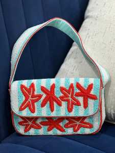 Sac à bandoulière perlé bohème à motif lettres, sac à main d'été coloré brodé, pochette légère et écologique pour mariage - Product Image 2