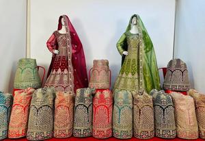 Elegante Vestido Doble con Trabajo Zarkand Nupcial Intenso, Dupatta con Múltiples Bordados, 16 Colores Impresionantes, Tela de Red India, Ropa para Mujer - Product Image 4