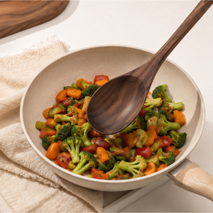Juego de Cucharas y Espátulas de Cocina de Madera Negra Premium, Diseño Moderno, Ecológico, 4 Piezas, Utensilios de Cocina para el Hogar y Restaurantes - Product Image 4