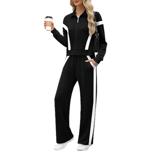 Ensemble de survêtement pour femme de haute qualité avec logo personnalisé, comprenant un sweat à capuche zippé et un pantalon de jogging, en molleton uni épais, style survêtement court - Product Image 2