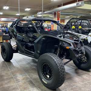 Auténtico Producto Nuevo 2023 CAN-AM MAVERICK X3 X RS TURBO RR 72 Disponible en Stock - Product Image 1