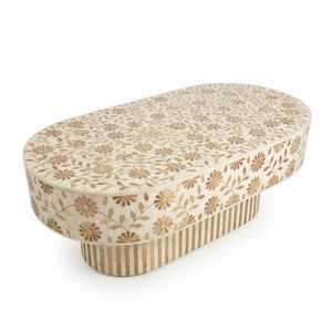 Mesa de Centro Ovalada con Incrustaciones de Hueso, con Intrincado Patrón Floral y Base de Pedestal a Rayas, Mesa de Centro Artesanal India Premium - Product Image 1