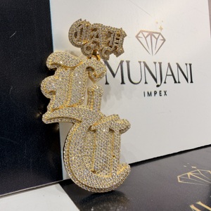 จี้เพชรทรงเหลี่ยมเจียระไนแบบ Iced Out ชุบทองคำสีกุหลาบ ตัวอักษรประดับเพชร VVS คลาสสิก รับรองโดย IGI ฝังแบบ Channel Set เครื่องประดับคุณภาพสำหรับผู้ชายสำหรับงานปาร์ตี้ - Product Image 2