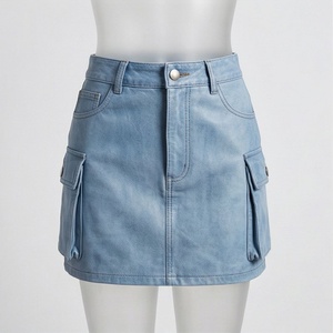 Jupe courte en jean taille haute pour femme, style cargo avec poches, couleur unie, à porter toute l'année - Product Image 1