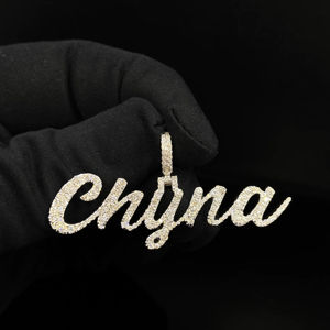 Colgante Urbano Hip Hop de Aleación Chapada en Oro con Diamantes Esmerilados de Alto Brillo - Product Image 3