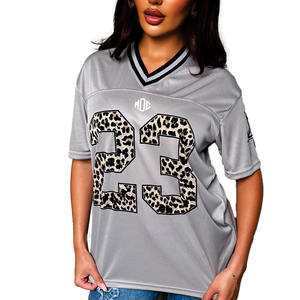 Maillot de football américain gris pour femme, col en V, imprimé léopard par sublimation, coupe ample, en polyester, personnalisable pour équipe, service OEM - Product Image 6
