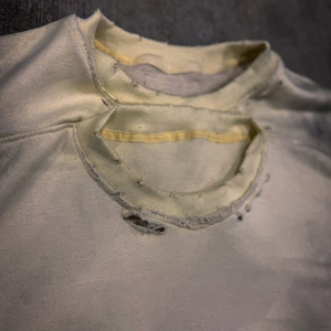 T-shirt Homme Personnalisé Beige 100% Coton, Coupe Oversize Boxy, Col Double, Ourlet Brut, Effet Vintage Délavé, Prix de Gros - Product Image 3