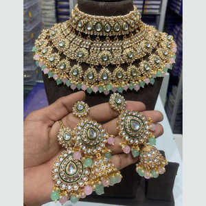 Ensemble de collier ras du cou en pierre et perles Kundan plaqué or 10581321PGR Ensemble de bijoux fins - Product Image 1