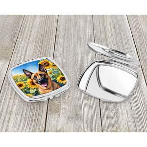 Girasoles belgas Malinois, espejo de maquillaje de viaje de mano plegable compacto, regalo de tamaño de bolsillo para mujeres y niñas - Product Image 3