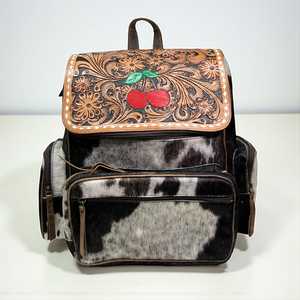 Sac à dos artisanal en cuir de vachette avec cuir gravé floral et motif cerise, sac de voyage bohème western - Product Image 1