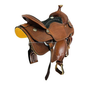 Sillín de caballo completo de cuero genuino de alta calidad hecho a mano con juego de tachuelas, lo mejor para un placer cómodo de montar y competir - Product Image 1