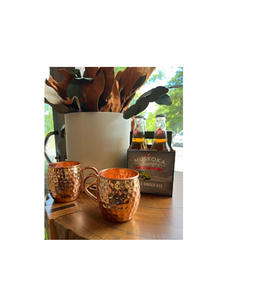 Vaso de cobre puro hecho a mano con textura martillada y acabado tradicional para el almacenamiento de agua Ayurvédica - Product Image 3