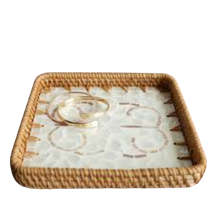 Plateau de service carré en rotin tressé à la main avec incrustations de nacre blanche, élégant plateau décoratif en cannage pour la cuisine et la maison - Product Image 1