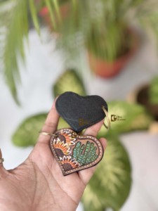 Nuevo Llavero de Cuero Hecho a Mano con Diseño de Girasol y Cactus en Forma de Corazón, Pendientes de Llavero en Oferta, Llaveros Ligeros - Product Image 3