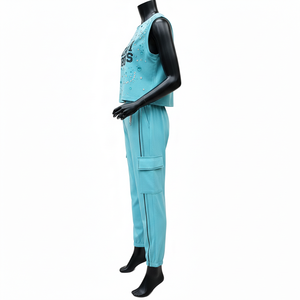 Ensemble sans manches pour femme en maille polyester élasthanne de haute qualité, pantalon cargo à empiècements latéraux, logo personnalisé thermocollé avec strass, ensembles pour femme - Product Image 3