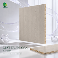 Panneau décoratif en panneaux de particules orientées (OSB) mélaminé finition chêne taupe brumeux 18 mm Jinbase 1220x2440 mm E0 pour meubles et armoires