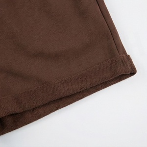 Ensemble 2 pièces tricoté marron uni pour femme : haut à col rond et manches courtes coupe ample et short décontracté au-dessus du genou pour la maison - Product Image 6