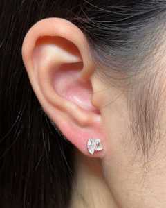 Boucles d'oreilles Toi et Moi en émeraude et diamant de laboratoire taille marquise, or massif 14K 18K, deux pierres, clous modernes minimalistes classiques, bijoux fins - Product Image 2
