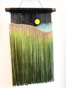 Tapiz de macramé con diseño de luna y estrellas para decoración de dormitorio, estilo de sala de estar y ambiente acogedor en el hogar - Product Image 4