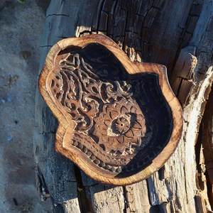 Plateau porte-encens élégant et abordable en bois de frêne de qualité supérieure pour la maison, le temple et la méditation par M/S SHAAD HANDICRAFTS - Product Image 1