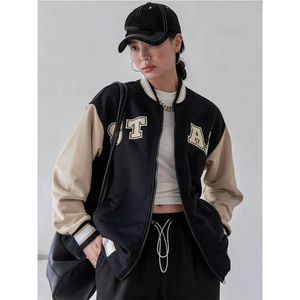 Nouvelle Veste Bomber Varsity Femme Hiver 2026 au Design Élégant, Personnalisable avec Logo OEM, Broderie Lettrée, Col Montant, Respirante et Tricotée - Product Image 5